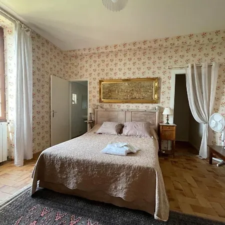 Le Manoir Enchante *