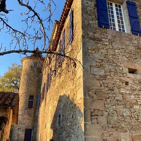 Le Manoir Enchante לינה וארוחת בוקר